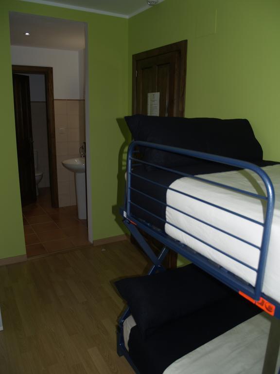 Albergue De Yebra Yebra de Basa Quarto foto