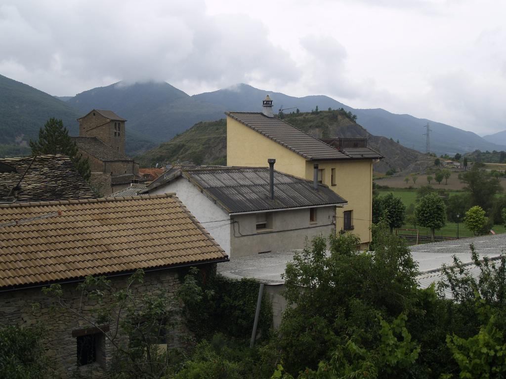 Albergue De Yebra Yebra de Basa Exterior foto