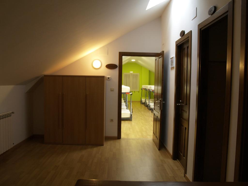 Albergue De Yebra Yebra de Basa Quarto foto