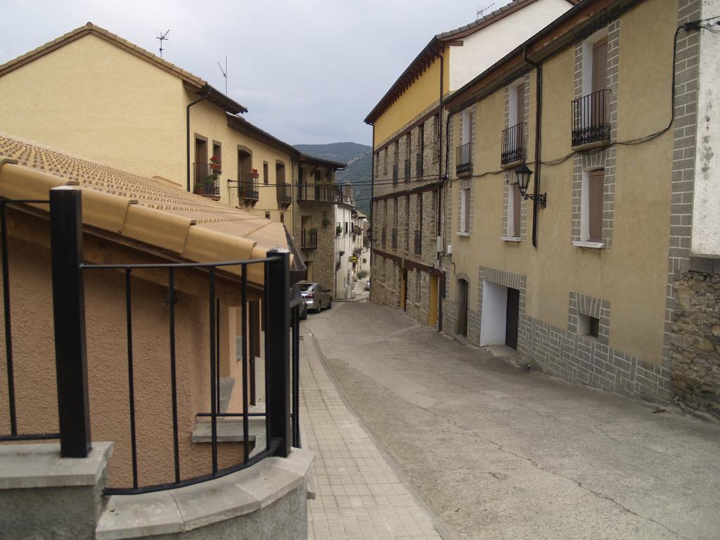 Albergue De Yebra Yebra de Basa Exterior foto