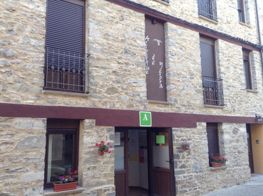 Albergue De Yebra Yebra de Basa Exterior foto